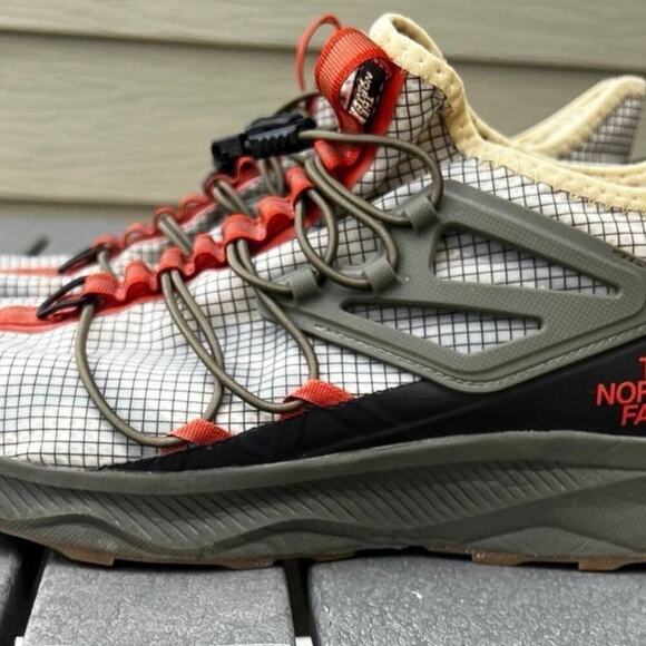 The North Face Oxeye tec hiking shoes. Men's size 10 - Picture 5 of 9